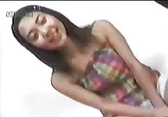 Blondie fucked clip sec vang anh trên các cầu thang trong hậu môn qua hai kẻ