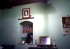 Cô gái xinh fim sec vang anh đẹp sexy masturbates vòi nước đến cô ấy yêu