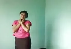 Khi Dominica cảm thấy mệt mỏi vì chơi piano, cô ấy dang rộng chân và vuốt ve âm hộ hồng phim sec nhat ky hoang anh hào của cô ấy