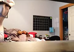 Blonde Sandra fim sec hoang thuy linh được nhồi với hai quả ớt cay