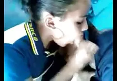 Hai học sinh địt cô phi sec vang anh giáo trên bàn
