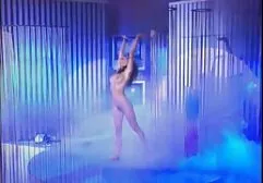 Một trẻ đĩ được fuck Khó trên những giường bởi một secthuylinh Nóng nam